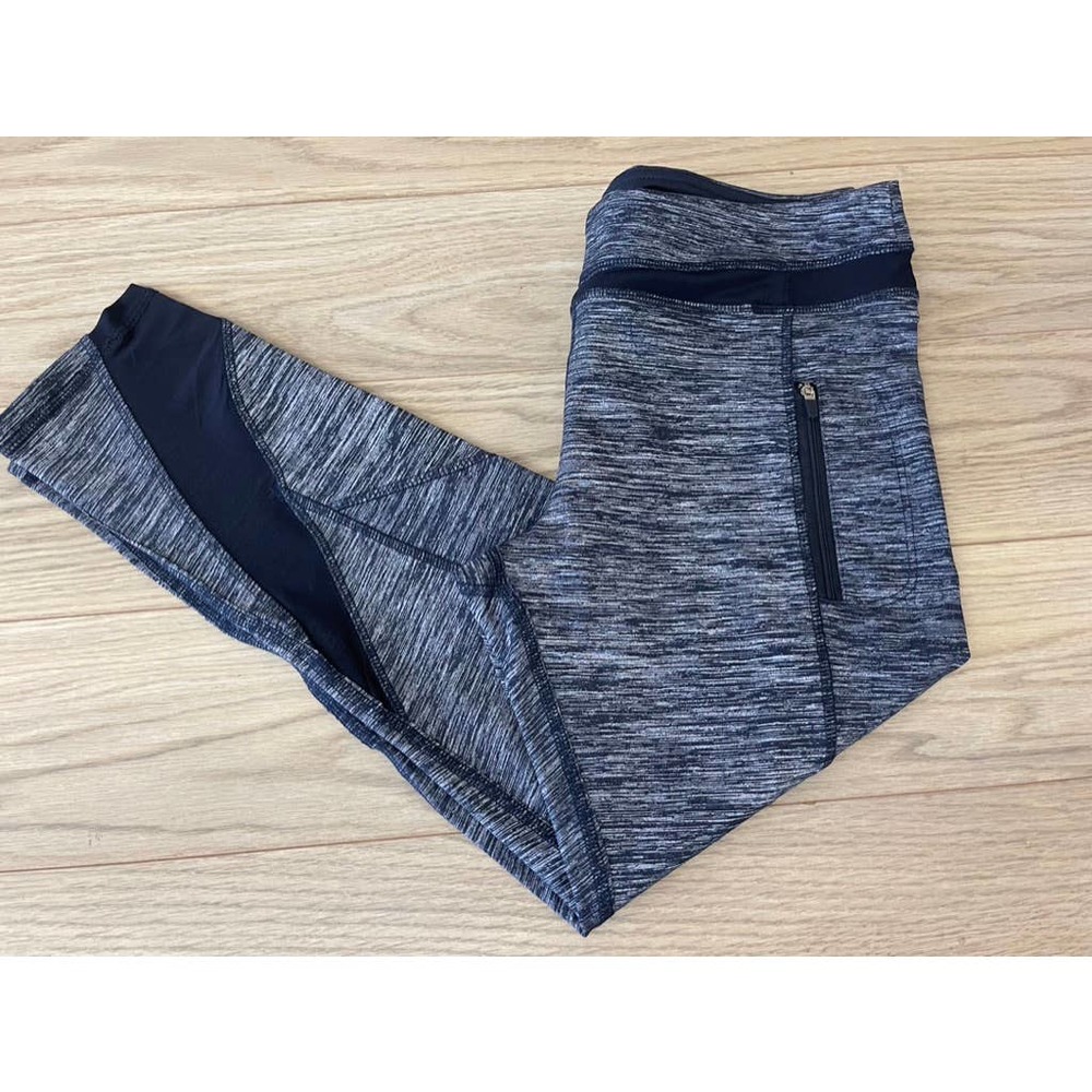 Anne Klein SZ: M Navy & White Stripe Capri Activewear Leggings